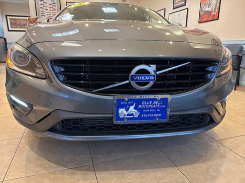 Used 2018 Volvo S60 T5 Dynamic w/ Vision Package image 10