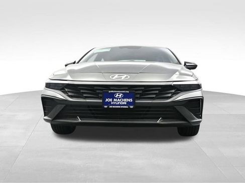 New 2026 Hyundai Elantra Sport FWD image 30