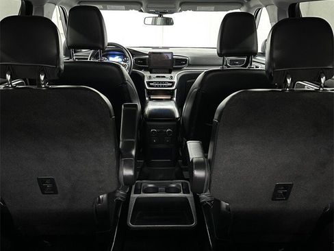 Used 2021 Ford Explorer XLT w/ Equipment Group 202A image 27