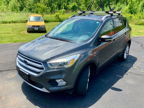 Used 2017 Ford Escape Titanium w/ Canadian Touring Package AWD/4WD image 7