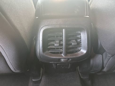 Used 2014 Jeep Cherokee Latitude FWD image 16