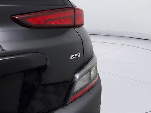 Used 2023 Hyundai Kona SEL w/ Cargo Package image 32