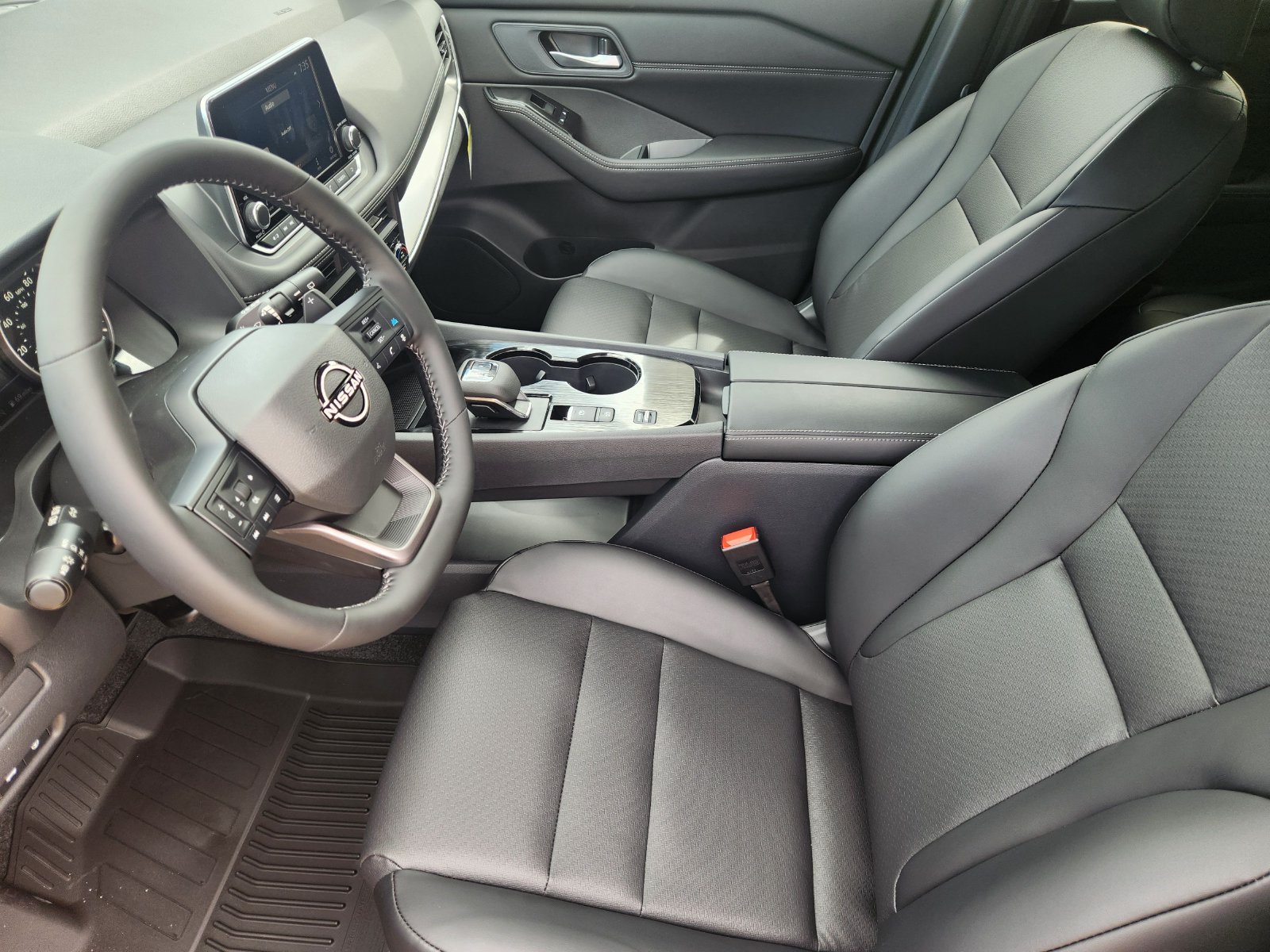 New 2026 Nissan Rogue Dark Armor FWD image 12