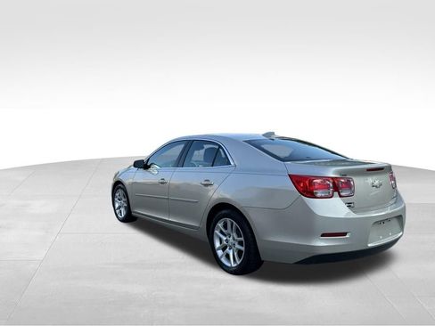 Used 2015 Chevrolet Malibu LT w/ Power Convenience Package FWD image 3