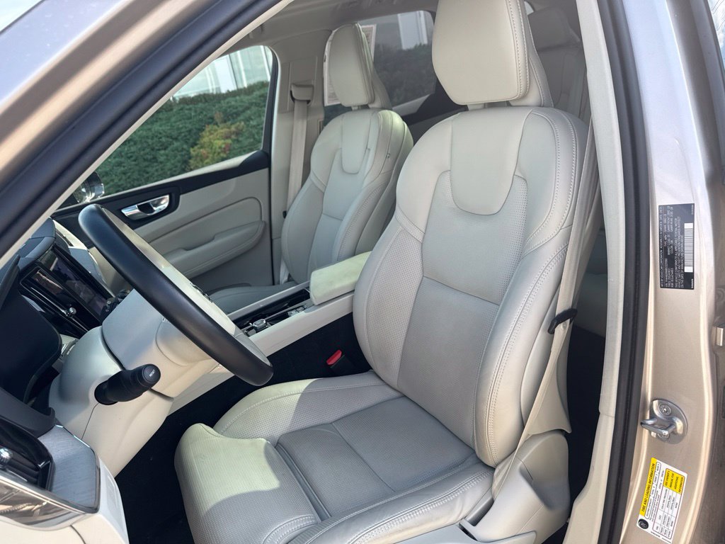 Used 2025 Volvo XC60 T8 Ultra w/ Protection Package Premier AWD/4WD image 19