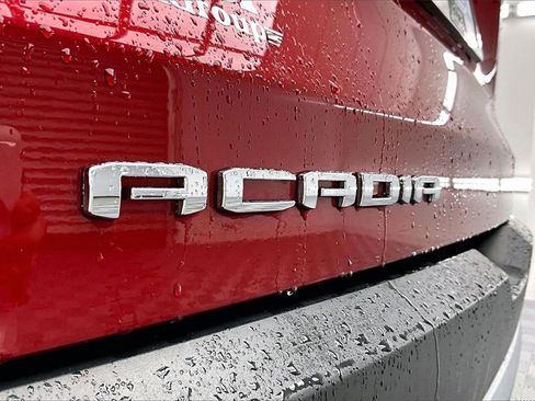 Used 2023 GMC Acadia SLE w/ Driver Convenience Package image 8