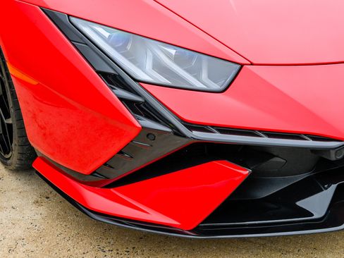 Used 2023 Lamborghini Huracan Tecnica image 53