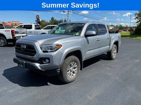 Used 2018 Toyota Tacoma SR5 AWD/4WD image 3