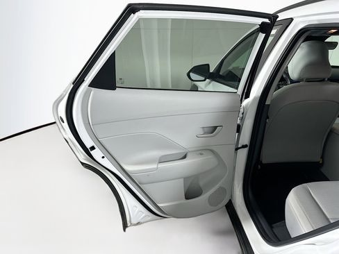 Used 2025 Hyundai Kona SEL image 27