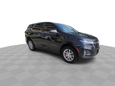 Used 2022 Chevrolet Equinox LT FWD image 2