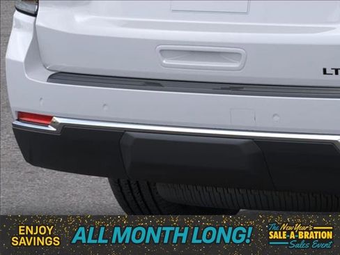 New 2026 Chevrolet Suburban LT image 14