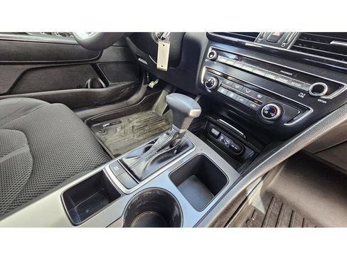 Used 2019 Kia Optima LX image 24