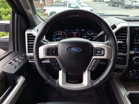 Used 2019 Ford F250 Lariat w/ Lariat Ultimate Package AWD/4WD image 19