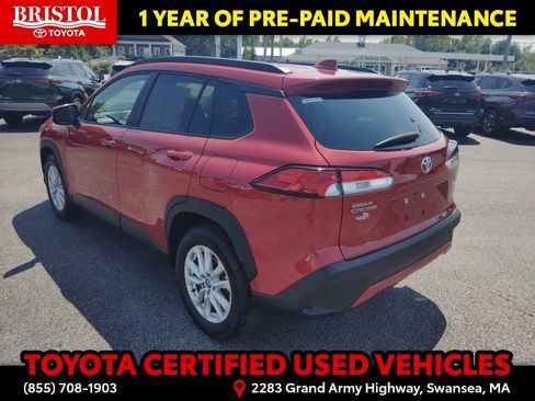 Certified 2024 Toyota Corolla Cross LE AWD/4WD image 5