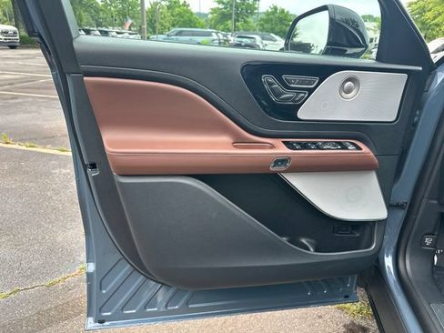 New 2026 Lincoln Aviator Reserve AWD/4WD image 10