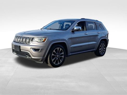Used 2017 Jeep Grand Cherokee Overland image 3