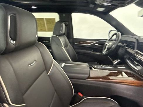 Used 2024 Cadillac Escalade ESV Premium Luxury RWD image 44