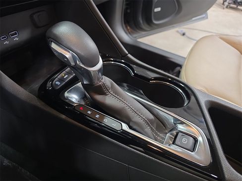 Used 2024 Buick Encore GX Avenir w/ Avenir Convenience Package image 25