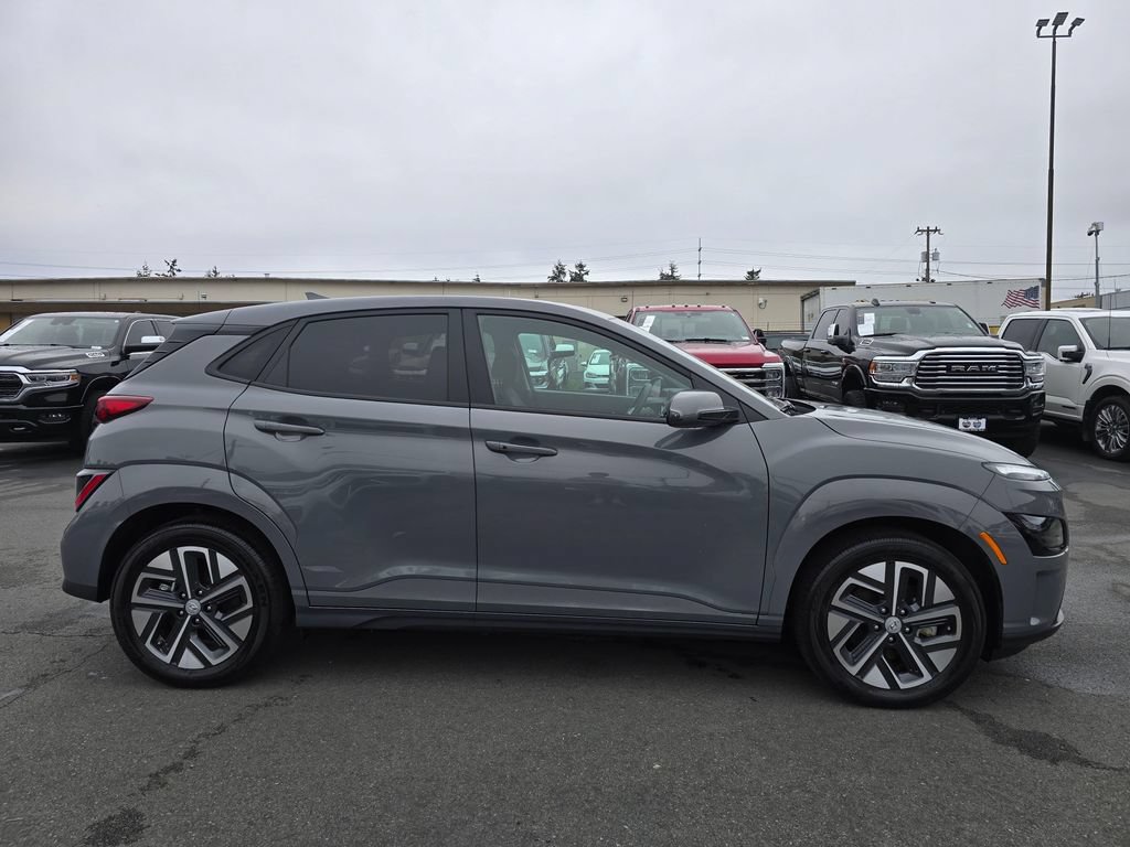 Used 2023 Hyundai Kona SE FWD image 8