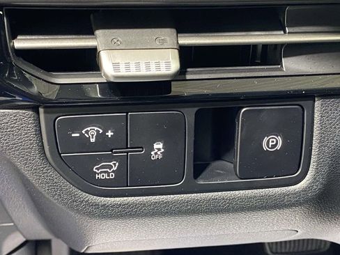 New 2026 Kia Sportage EX FWD image 21