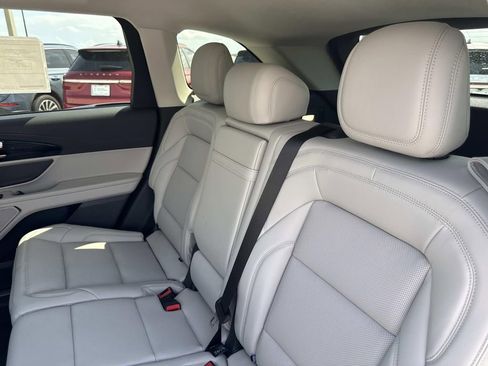 New 2026 Lincoln Nautilus Premier image 14