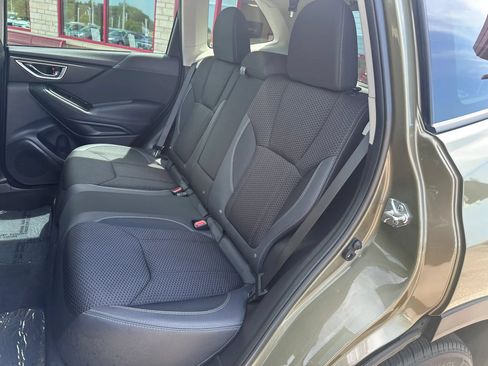 Used 2023 Subaru Forester Premium AWD/4WD image 11