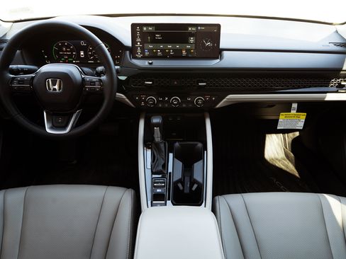Used 2025 Honda Accord Touring image 26