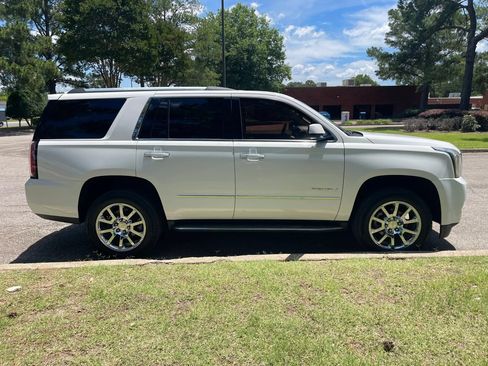 Used 2017 GMC Yukon Denali w/ Open Road Package AWD/4WD image 6