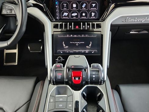 Used 2022 Lamborghini Urus AWD/4WD image 22