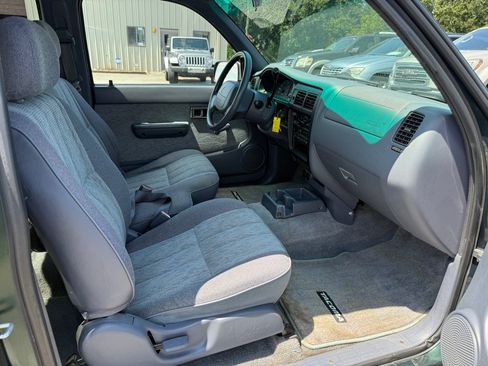 Used 1999 Toyota Tacoma 2WD Xtracab image 13