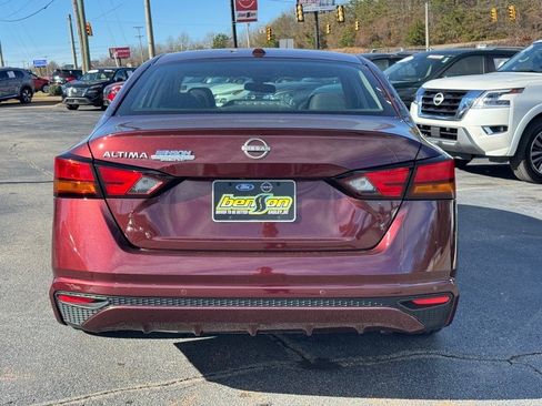 Certified 2025 Nissan Altima 2.5 SV image 4