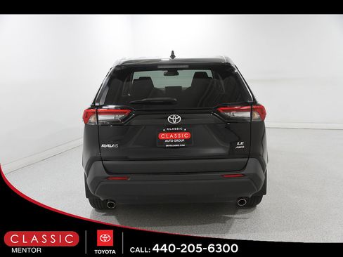 Certified 2023 Toyota RAV4 LE AWD/4WD image 20