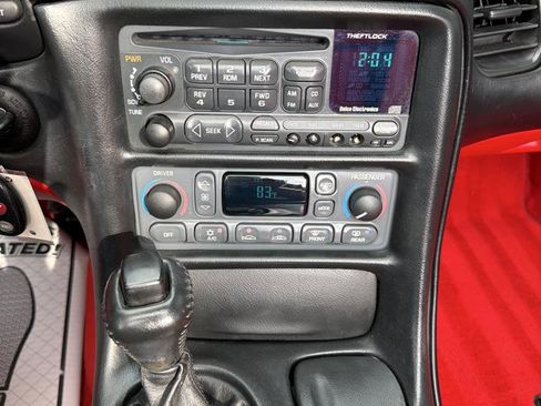 Used 2000 Chevrolet Corvette Convertible w/ Performance Handling Pkg RWD image 14