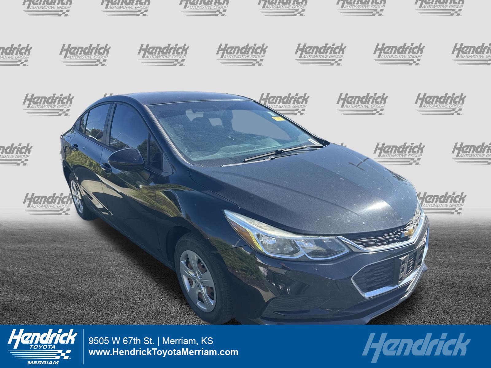 Used 2017 Chevrolet Cruze LS FWD image 1