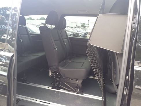 Used 2023 Mercedes-Benz Metris Passenger image 9