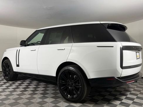 New 2026 Land Rover Range Rover SE image 4