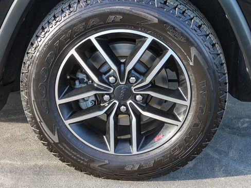 Used 2019 Jeep Grand Cherokee Trailhawk w/ Trailhawk Luxury Group image 13