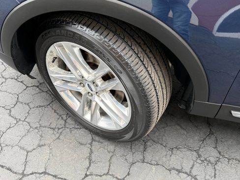 Used 2016 Ford Explorer XLT w/ Equipment Group 202A image 25