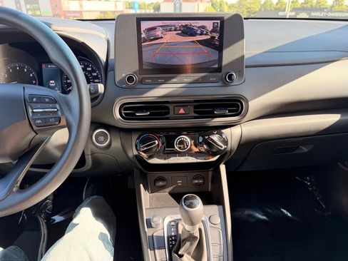 Used 2023 Hyundai Kona SEL FWD image 4