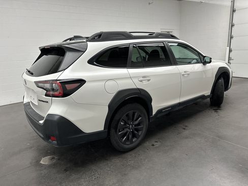 Certified 2025 Subaru Outback Onyx Edition image 8