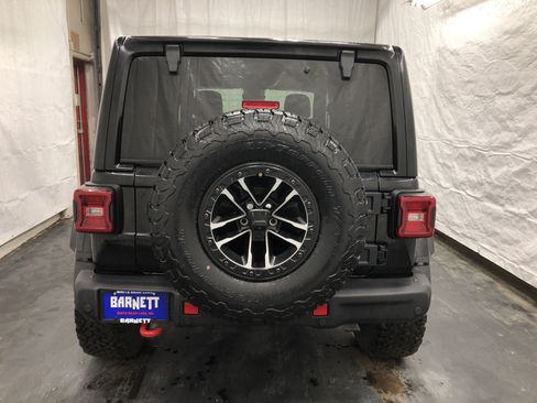 Certified 2024 Jeep Wrangler Unlimited Rubicon AWD/4WD image 9