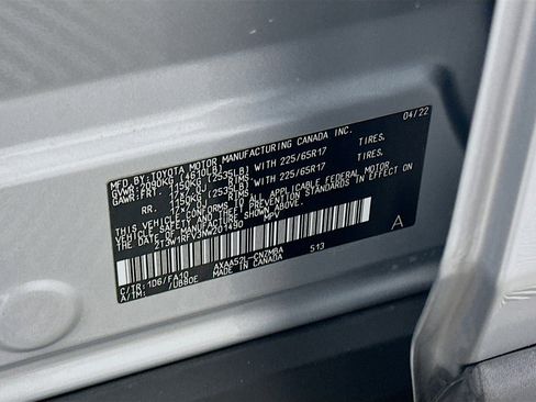 Used 2022 Toyota RAV4 XLE image 12