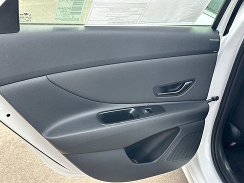 New 2026 Hyundai Elantra SEL Sport image 22