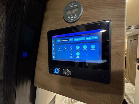 Used 2020 Mercedes-Benz Sprinter 3500 w/ Windows All Around Package image 55