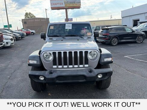 Used 2018 Jeep Wrangler Unlimited Sport AWD/4WD image 2