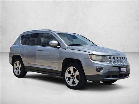 Used 2015 Jeep Compass High Altitude FWD image 4