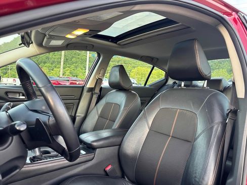 Used 2021 Nissan Altima 2.5 SR w/ SR Premium Package AWD/4WD image 9