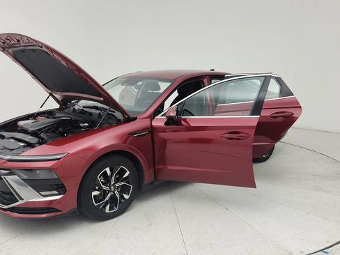 Used 2025 Hyundai Sonata SEL FWD image 22