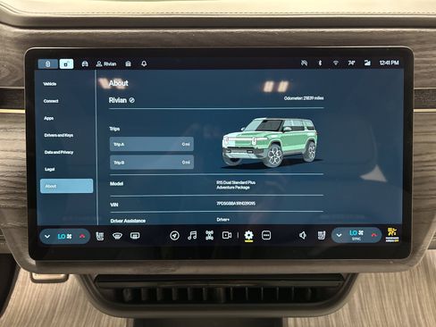 Used 2024 Rivian R1S Adventure AWD/4WD image 29
