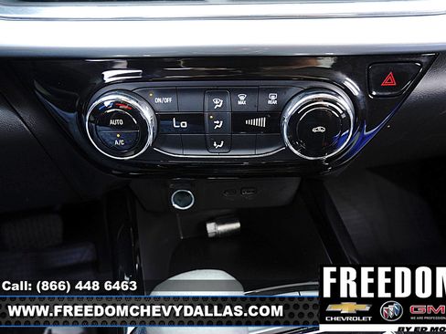 Used 2026 Chevrolet Trax LT FWD image 18